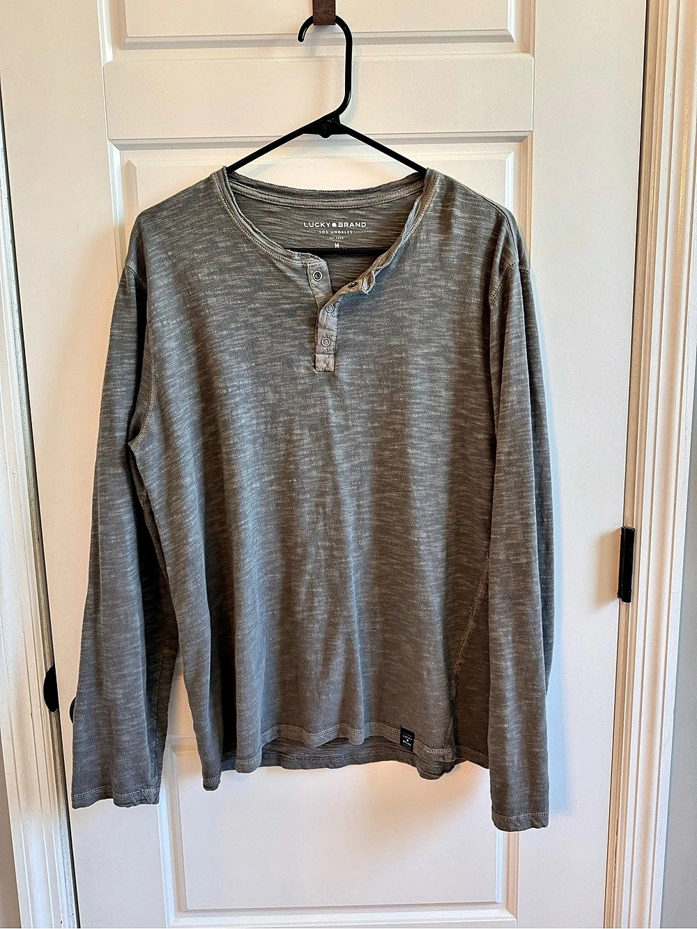 Lucky Brand Men's Long Sleeve Henley Gray Size Medium Like New